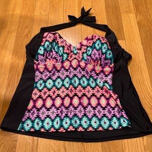 Catalina women’s swim taniki top size 2X (18W -20W).